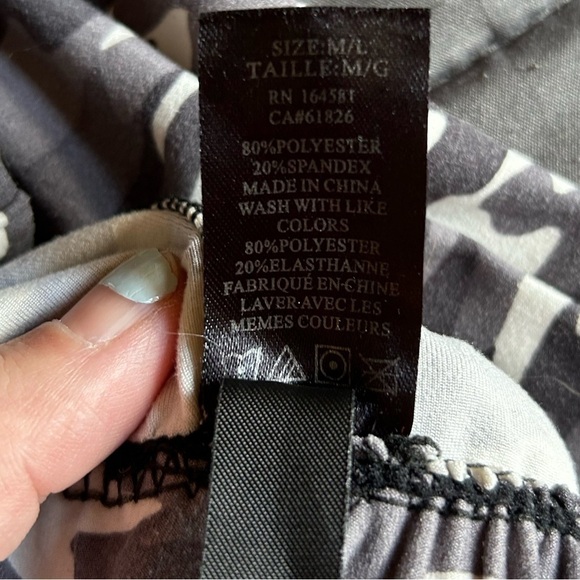 M/L - Just Cozy Leggings - Picture 4 of 5